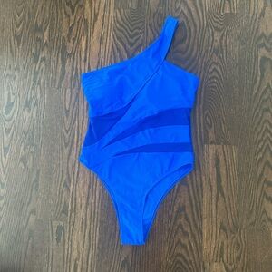 One piece one shoulder swim suit